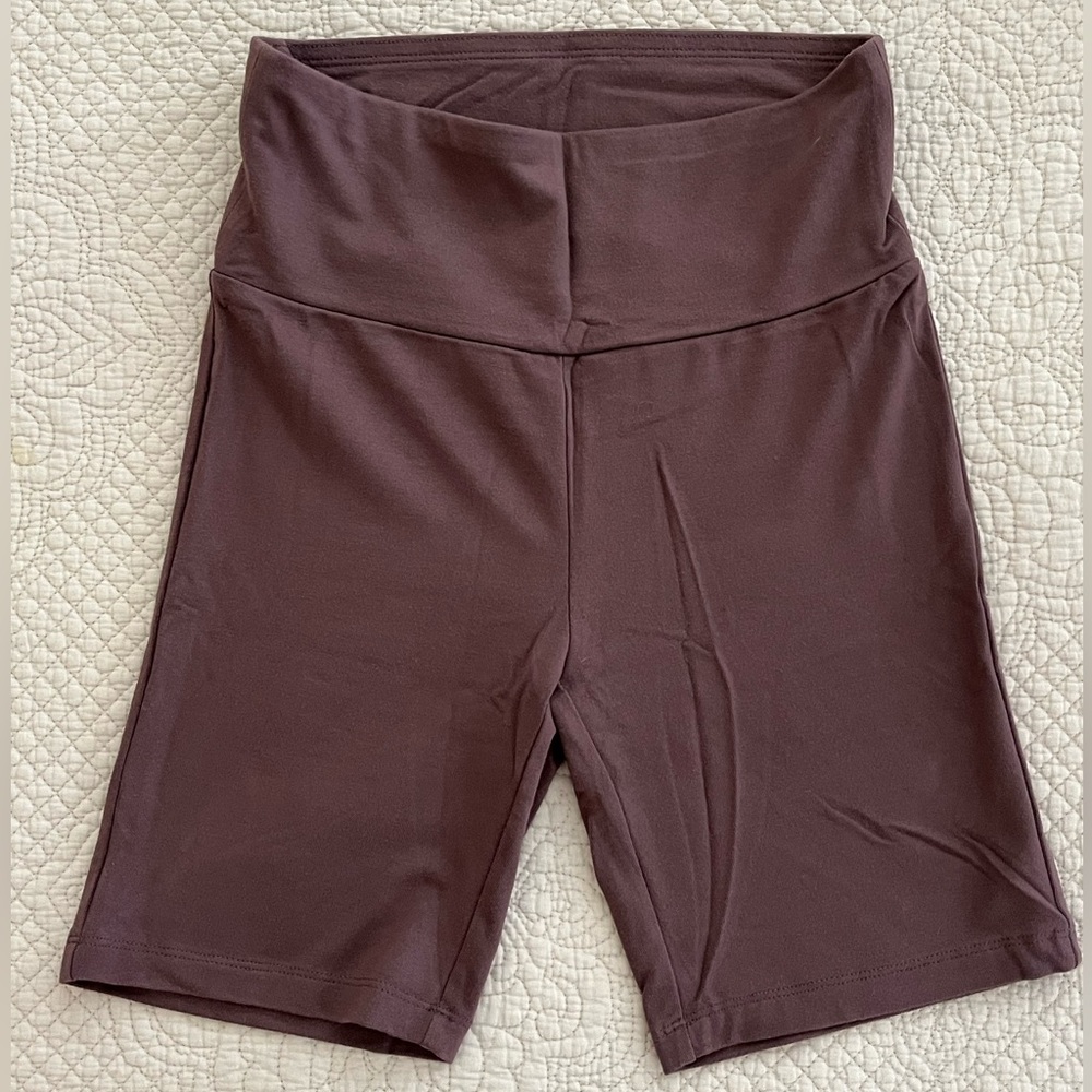 GAP High-Waisted Soft Bike Shorts